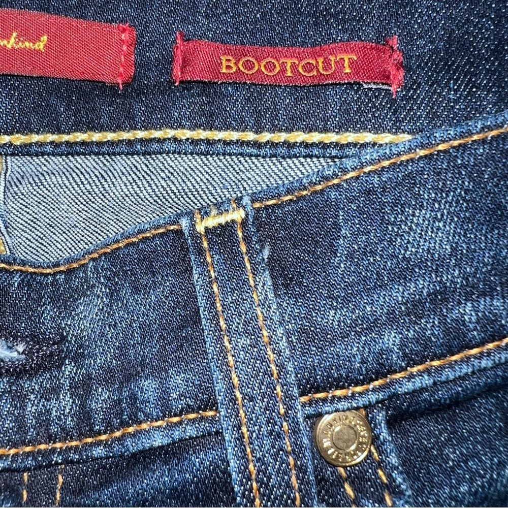 7 For All Mankind Dark Wash Blue Bootcut Mid Rise Jeans Women’s Size 32 - Picture 16 of 17